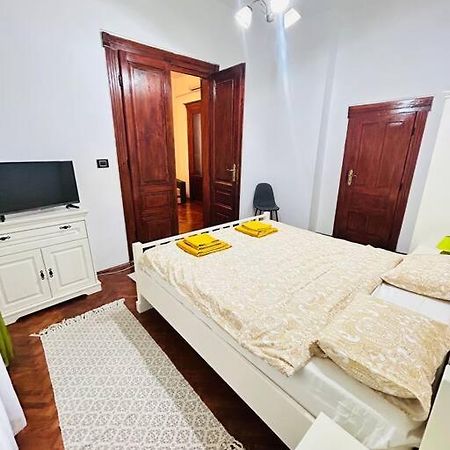 Hidden Gem In The Old Town Apartment ทิมิชัวรา ภายนอก รูปภาพ