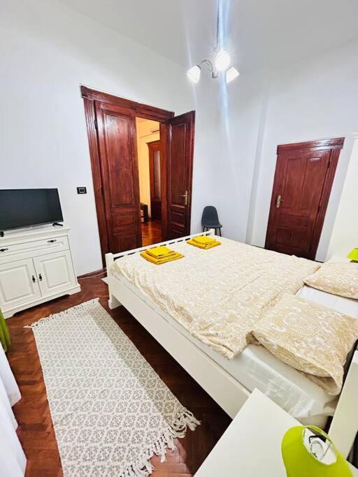 Hidden Gem In The Old Town Apartment ทิมิชัวรา ภายนอก รูปภาพ