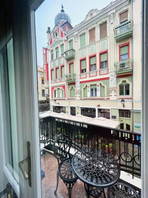 Hidden Gem In The Old Town Apartment ทิมิชัวรา ภายนอก รูปภาพ