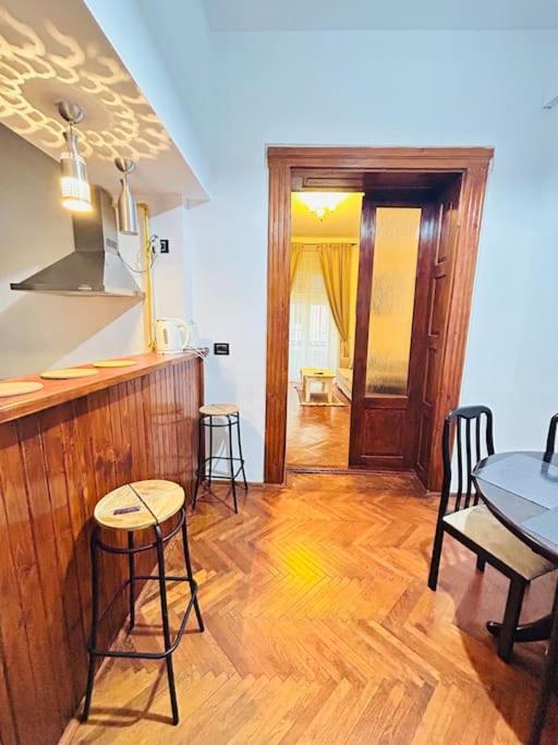Hidden Gem In The Old Town Apartment ทิมิชัวรา ภายนอก รูปภาพ